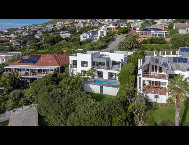 4 BEDROOM FREEHOLD FOR SALE IN FROGGY FARM